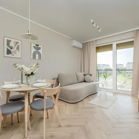 Modern With Parking And Air-conditioning In By Renters * Breslavia