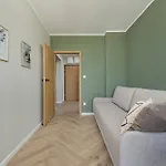 Modern With Parking And Air-conditioning In By Renters Lejlighed *