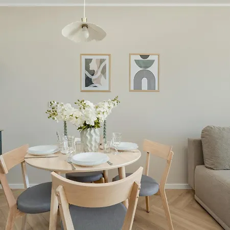 Modern With Parking And Air-conditioning In By Renters Apartment Wroclaw