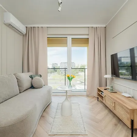 Modern With Parking And Air-conditioning In By Renters Wroclaw
